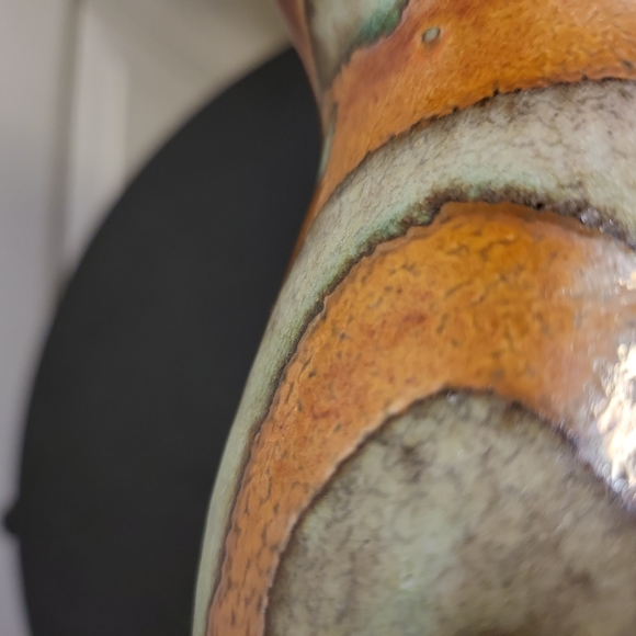 Mid-Century Modern Studio Pottery Ceramic Wall Pocket Vase - Picture 9 of 13